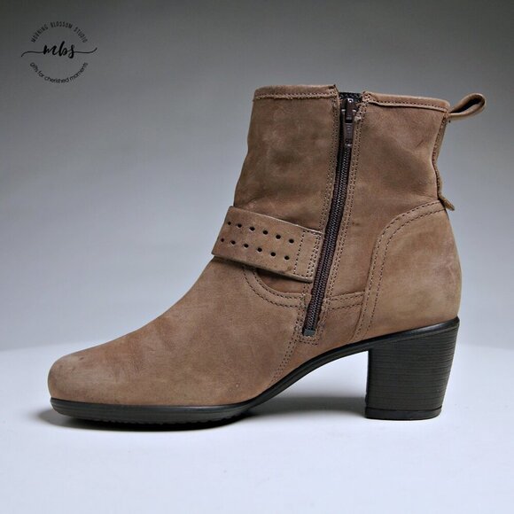 Ecco Leann Buckle Matte Leather Heeled Ankle Boots - Picture 7 of 15